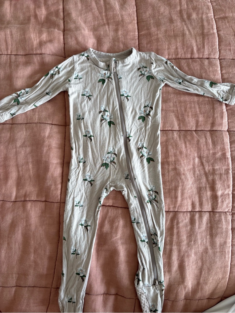 Kyte Baby Floral Zipper One-Piece Romper - Light Gray with Green Print